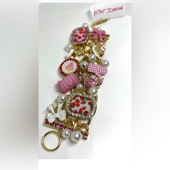 NWT ⚜️💖⚜️ Betsey Johnson Babycakes Cluster Bracelet - Picture 3 of 11